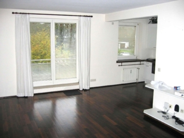 Wunderschöne 2-Zimmerwohnung mit traumhaftem Sonnenbalkon in schöner Lage! 1. Obergeschoss!, 47804 Krefeld, Wohnung
