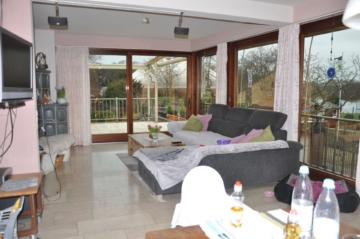 VERKAUFT!!! Zweifamilienhaus mit großem Potential in Uerdingen!, 47829 Krefeld, Doppelhaushälfte