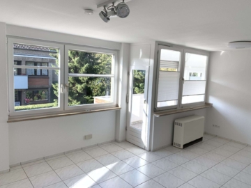 Traar! Moderne Wohnung mit Einbauküche, Sonnenbalkon und Garage im 1.OG!, 47802 Krefeld, Wohnung
