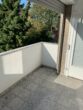 Traar! Moderne Wohnung mit Einbauküche, Sonnenbalkon und Garage im 1.OG! - Balkon