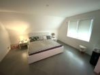 Schlafzimmer - Freistehendes Einfamilienhaus mit großem Grundstück in schöner Lage!