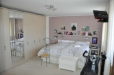 Schlafzimmer - Beste Dyklage: Haus im Haus! Individuelle Eigentumswohnung in schönem Zweifamilienhaus!