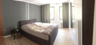 Schlafzimmer - Zweizimmerwohnung mit Balkon in schöner Citylage! Kernsaniert vor einem Jahr!