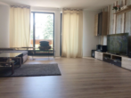 Wohnzimmer - Zweizimmerwohnung mit Balkon in schöner Citylage! Kernsaniert vor einem Jahr!