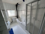 Badezimmer - RESERVIERT!! Uerdingen: großes Ein-/ oder Zweifamilien Stadthaus mit 9 Zimmern und Garten