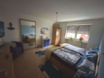 Schlafzimmer - Solide Kapitalanlage! 3-Zimmerwohnung im 1. OG mit Balkon und Stellplatz.