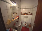 Gästetoilette - Solide Kapitalanlage! 3-Zimmerwohnung im 1. OG mit Balkon und Stellplatz.