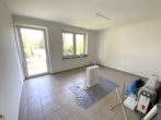 Schlafzimmer - Bockum: Zweizimmerwohnung mit sonnigem Balkon in wunderschöner Lage. Neues Bad!!