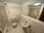 Badezimmer - 3-Zimmer Erdgeschosswohnung in der City-Randlage von Krefeld-Hüls