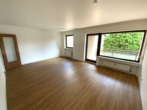 Wohnzimmer - 3-Zimmer Erdgeschosswohnung in der City-Randlage von Krefeld-Hüls