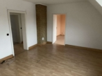 Wohnzimmer - Sanierungsbedürftige 3-Zimmerwohnung in schöner Cityrandlage!
