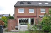 Rückansicht - Aktuell verkauft!! Großzügiges Reihenendhaus mit Garage in super Lage von St. Tönis!