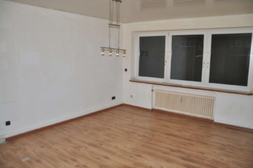 Hüls: 3-Zimmerwohnung (1.OG) mit Balkon in toller Lage! Garage am Haus!, 47839 Krefeld, Wohnung