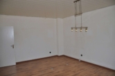 Wohnzimmer - Hüls: 3-Zimmerwohnung (1.OG) mit Balkon in toller Lage! Garage am Haus!