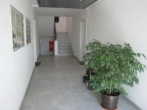 Eingang - Dyklage: Vierzimmerwohnung mit Terrasse und kleinem Garten in wunderschönem Haus.