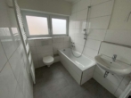 Badezimmer - Kleine Maisonettewohnung für eine Einzelperson. Erstbezug nach Renovierung!