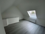 Schlafzimmer - Kleine Maisonettewohnung für eine Einzelperson. Erstbezug nach Renovierung!