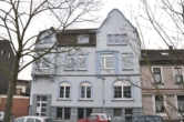 Hausansicht - Grosse Dachgeschosswohnung mit viel Platz im Herzen von Uerdingen.