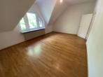 Schlafzimmer - Zweizimmerwohnung mit Wohnküche und sonnigem Balkon. Zwischen Musikerviertel und Bismarckplatz!