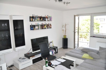 Schöne 2-Zimmerwohnung mit Balkon in sehr gepflegtem Haus!, 47803 Krefeld, Wohnung
